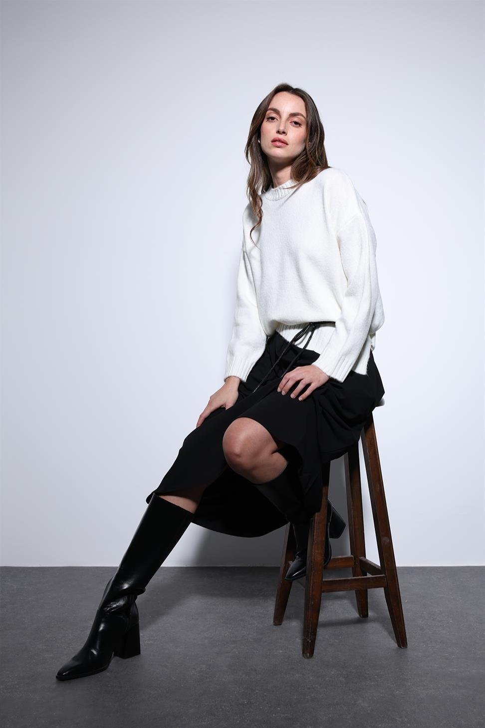 Antioch Ekru Yırtmaç Detaylı Kadın Kazak