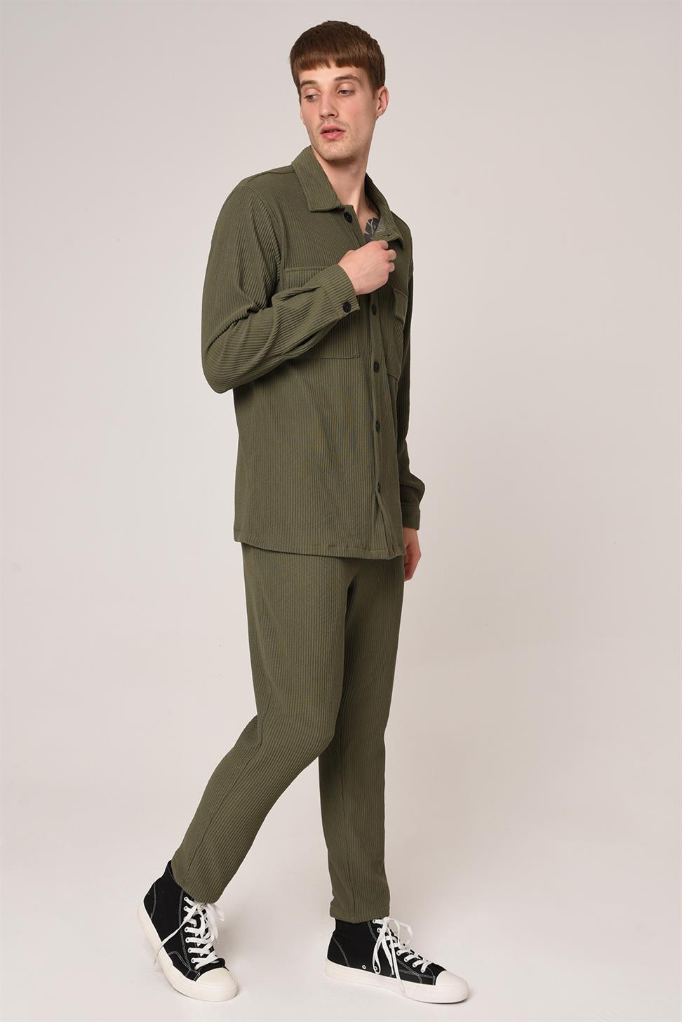 بدلة محبوكة مخططة للرجال