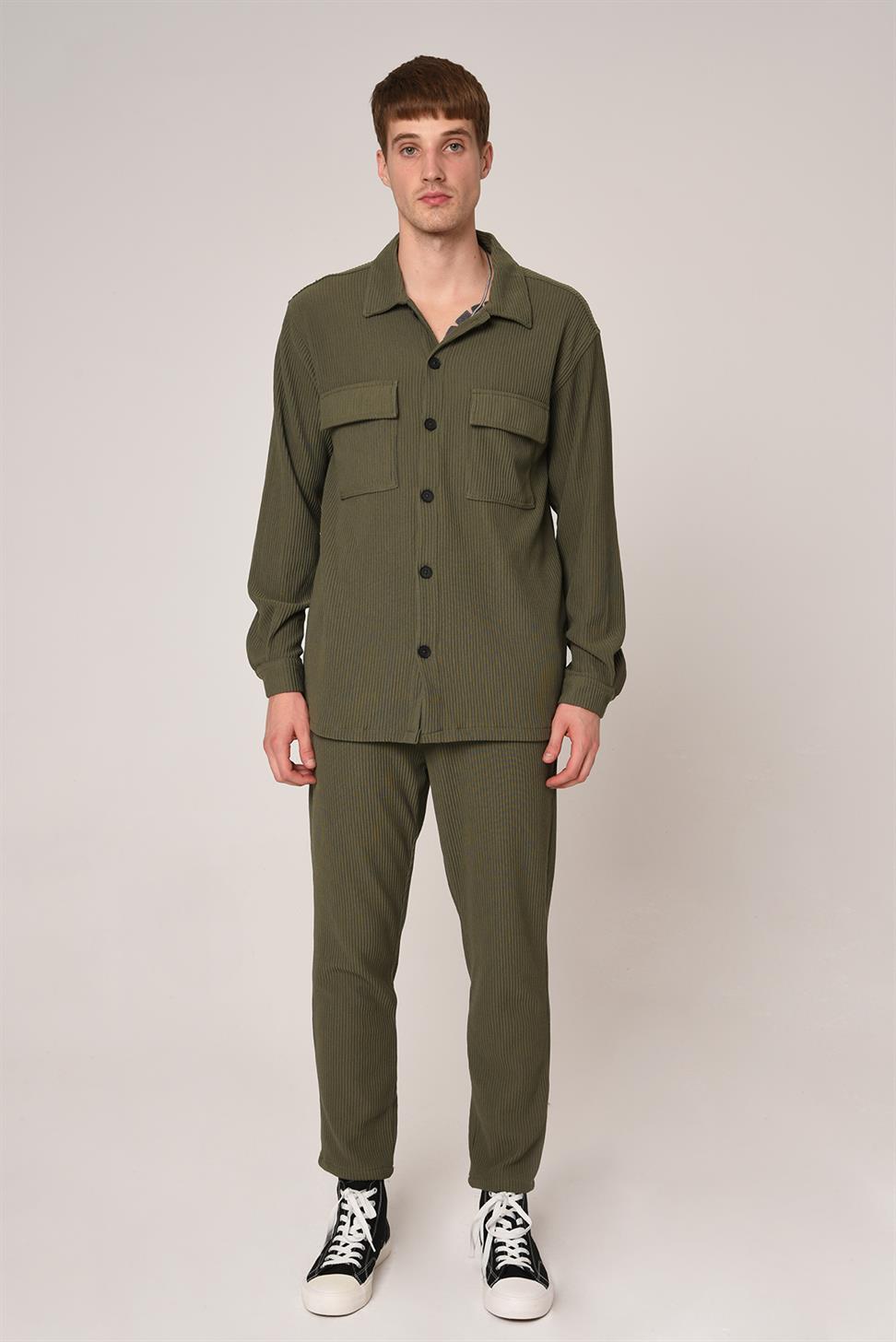 بدلة محبوكة مخططة للرجال