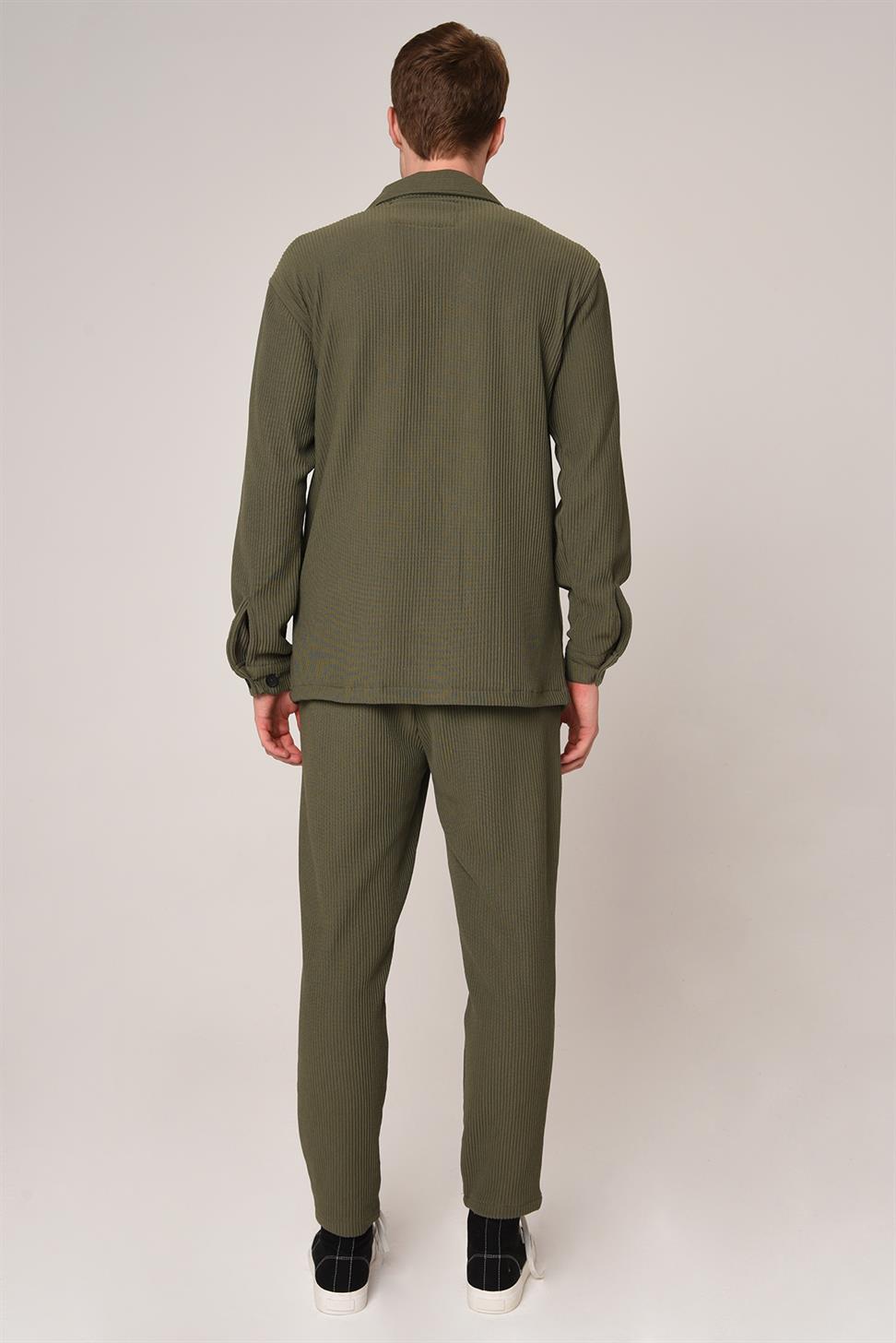 بدلة محبوكة مخططة للرجال