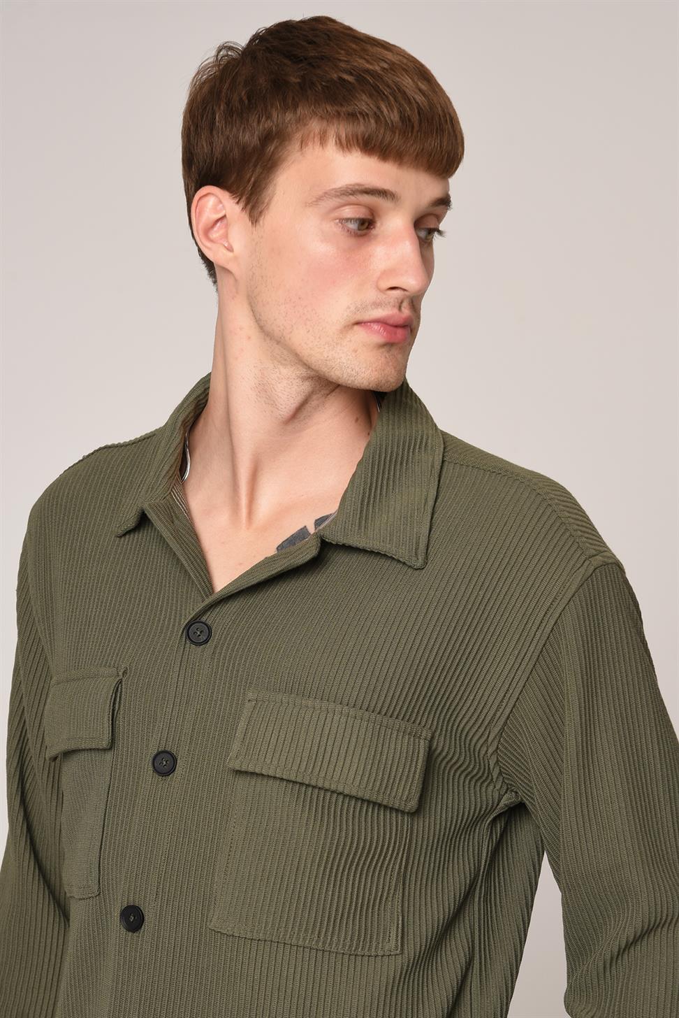 بدلة محبوكة مخططة للرجال