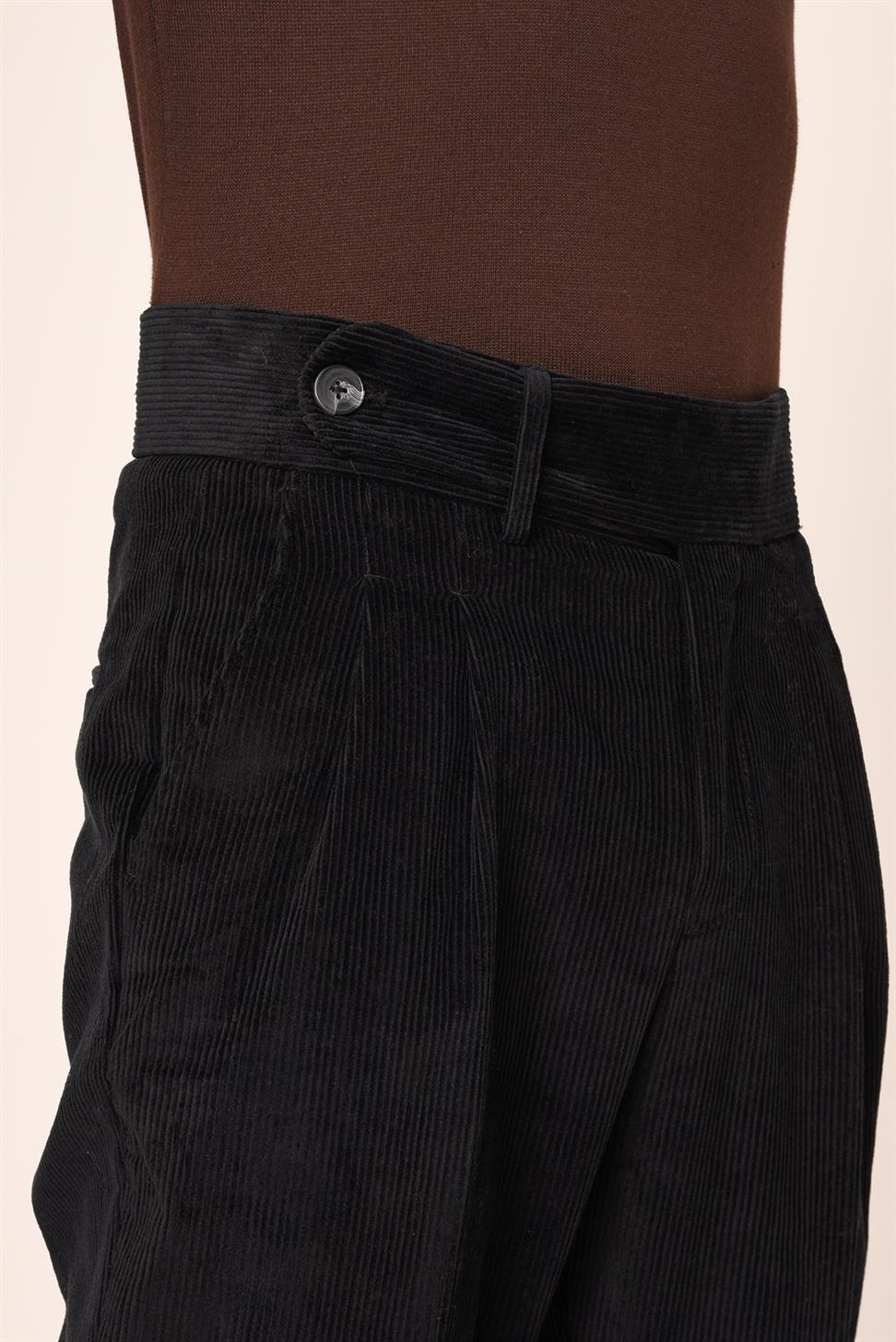 سروال قصير بحزام مطوي للرجال