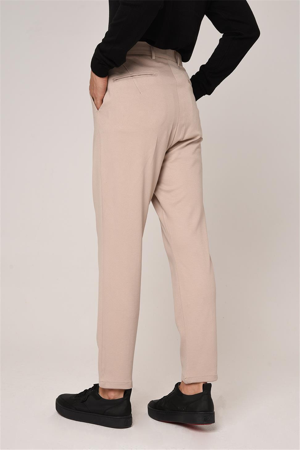 بنطال مخطط بقصة عادية للرجال