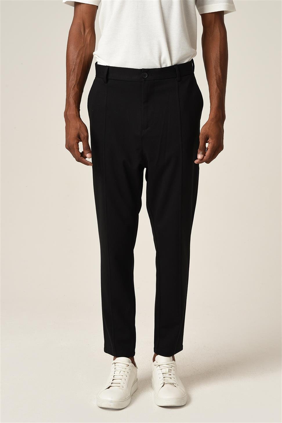 بنطال مخطط بقصة عادية للرجال