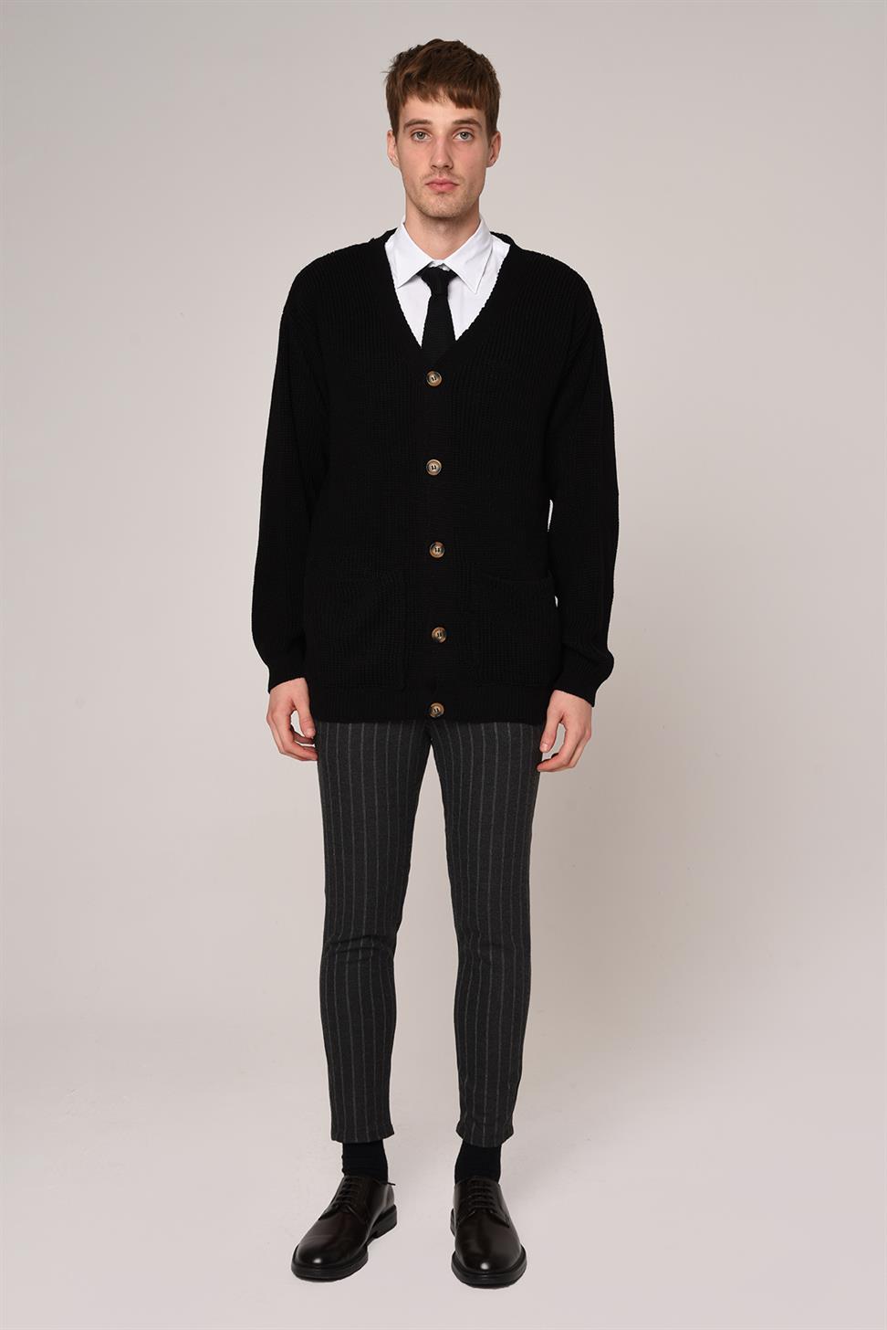 بنطلون مخطط بقصة ضيقة للرجال