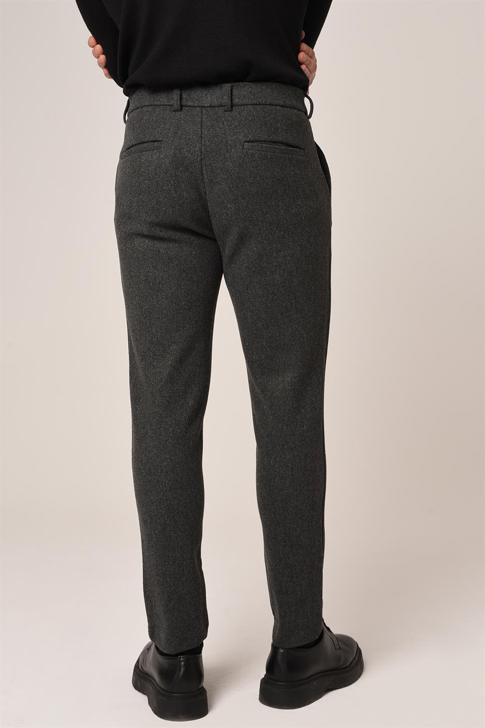 بنطال كاشيه بقصة ضيقة للرجال