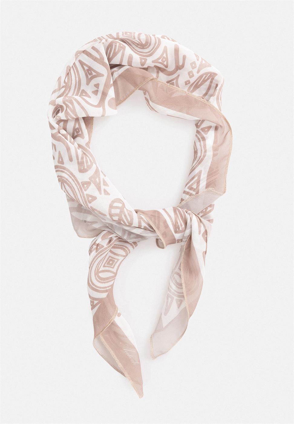 وشاح منقوش العرقية