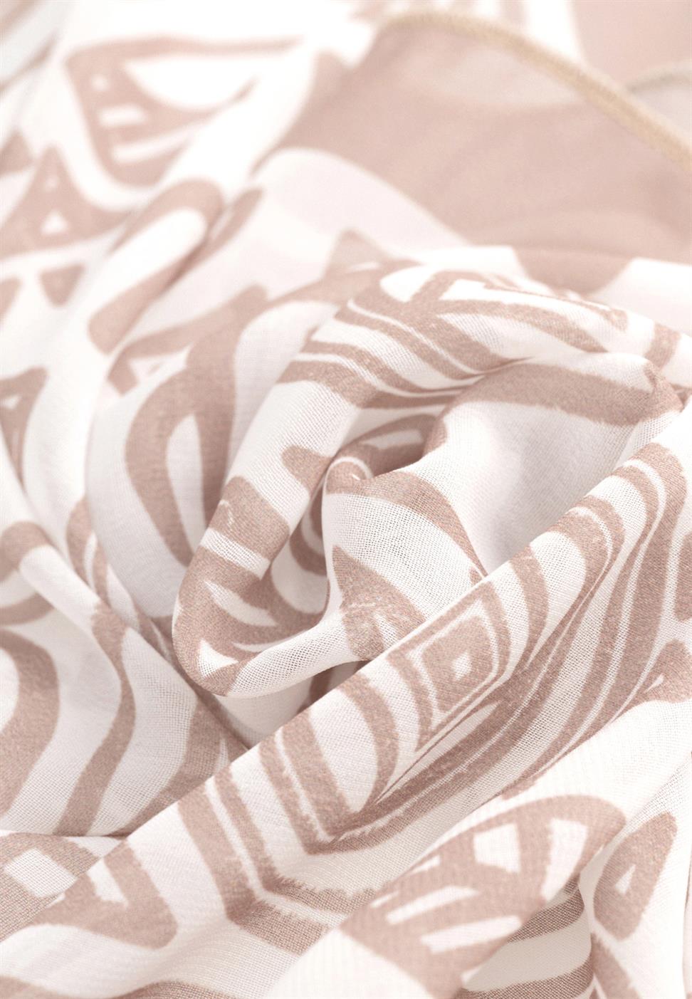 وشاح منقوش العرقية