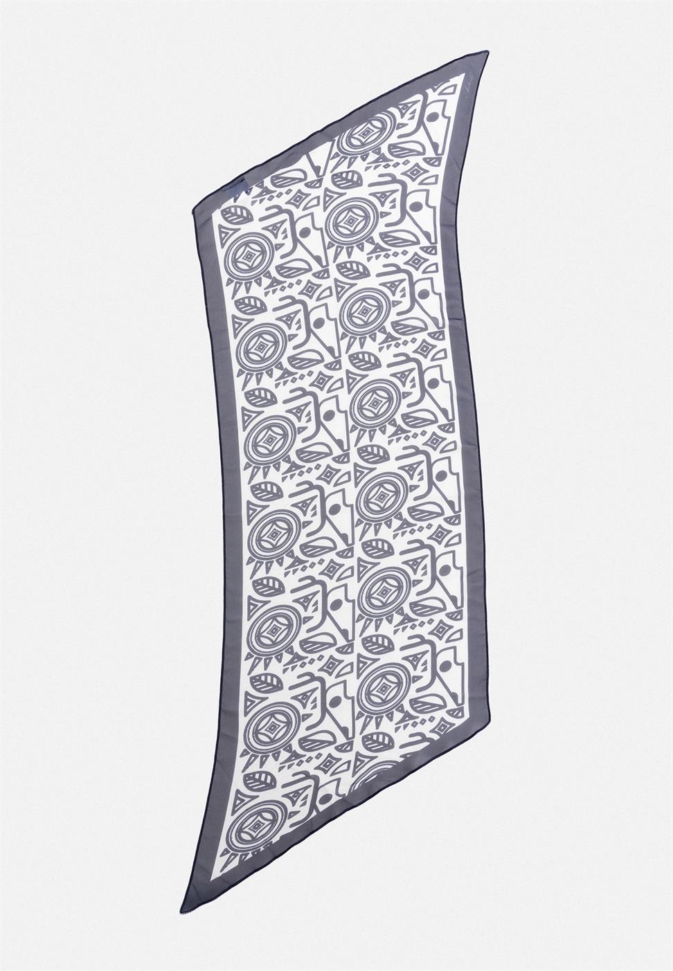 وشاح منقوش العرقية