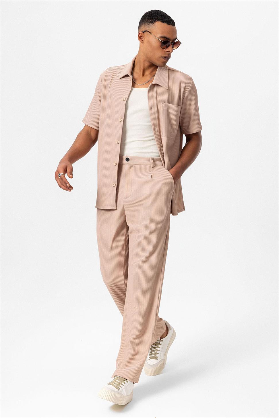 قميص رجالي مضلع بأكمام قصيرة