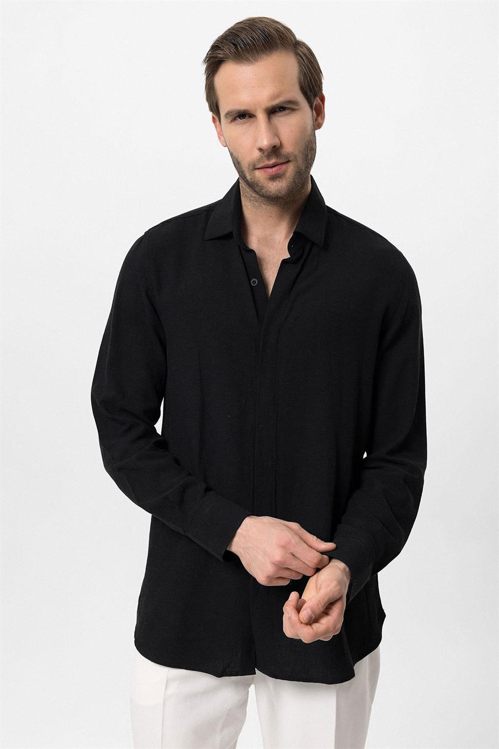 قميص رجالي بأزرار مخفية من خليط الكتان