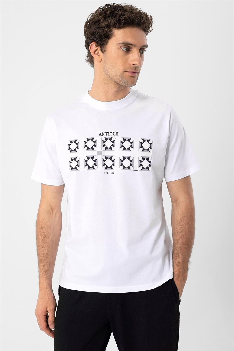 تي شيرت رجالي مطبوع على الصدر