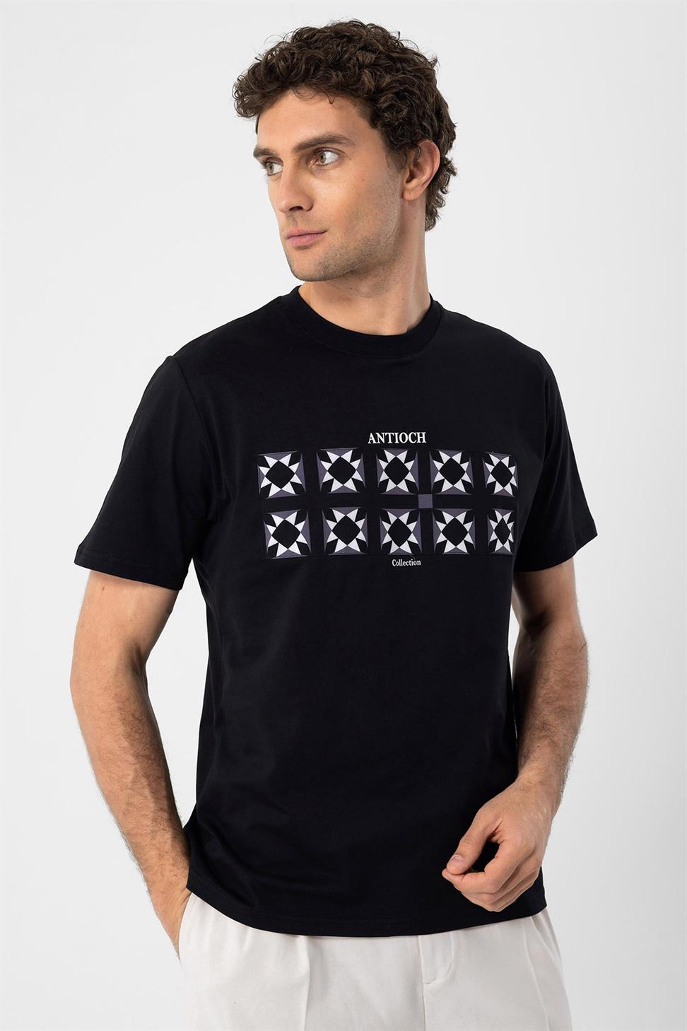 تي شيرت رجالي مطبوع على الصدر