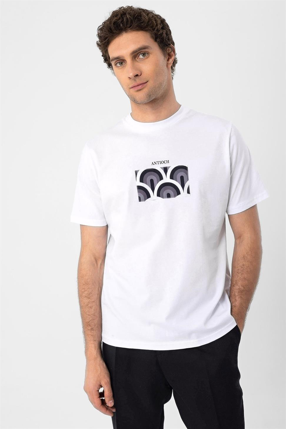 تي شيرت رجالي بطباعة عادية على الصدر