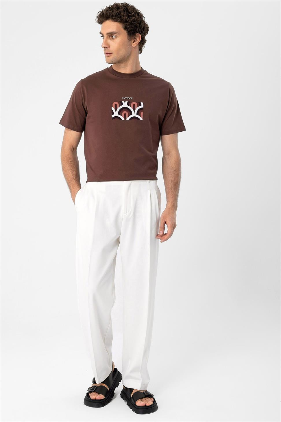 تي شيرت رجالي بطباعة عادية على الصدر