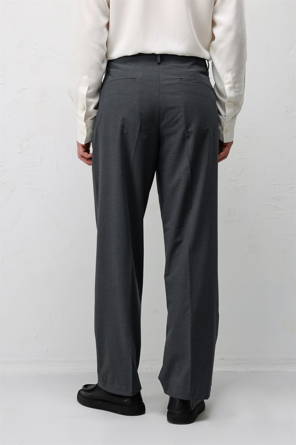 Antioch Gri Relaxed Fit Pileli Erkek Pantolon