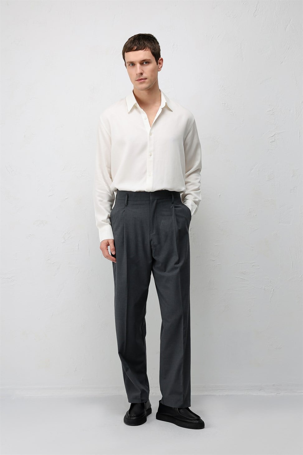Antioch Gri Relaxed Fit Pileli Erkek Pantolon