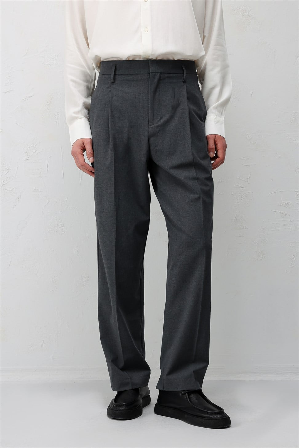 Antioch Gri Relaxed Fit Pileli Erkek Pantolon
