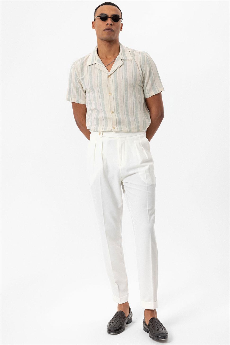 قميص رجالي مخطط بياقة Apaş وأكمام قصيرة