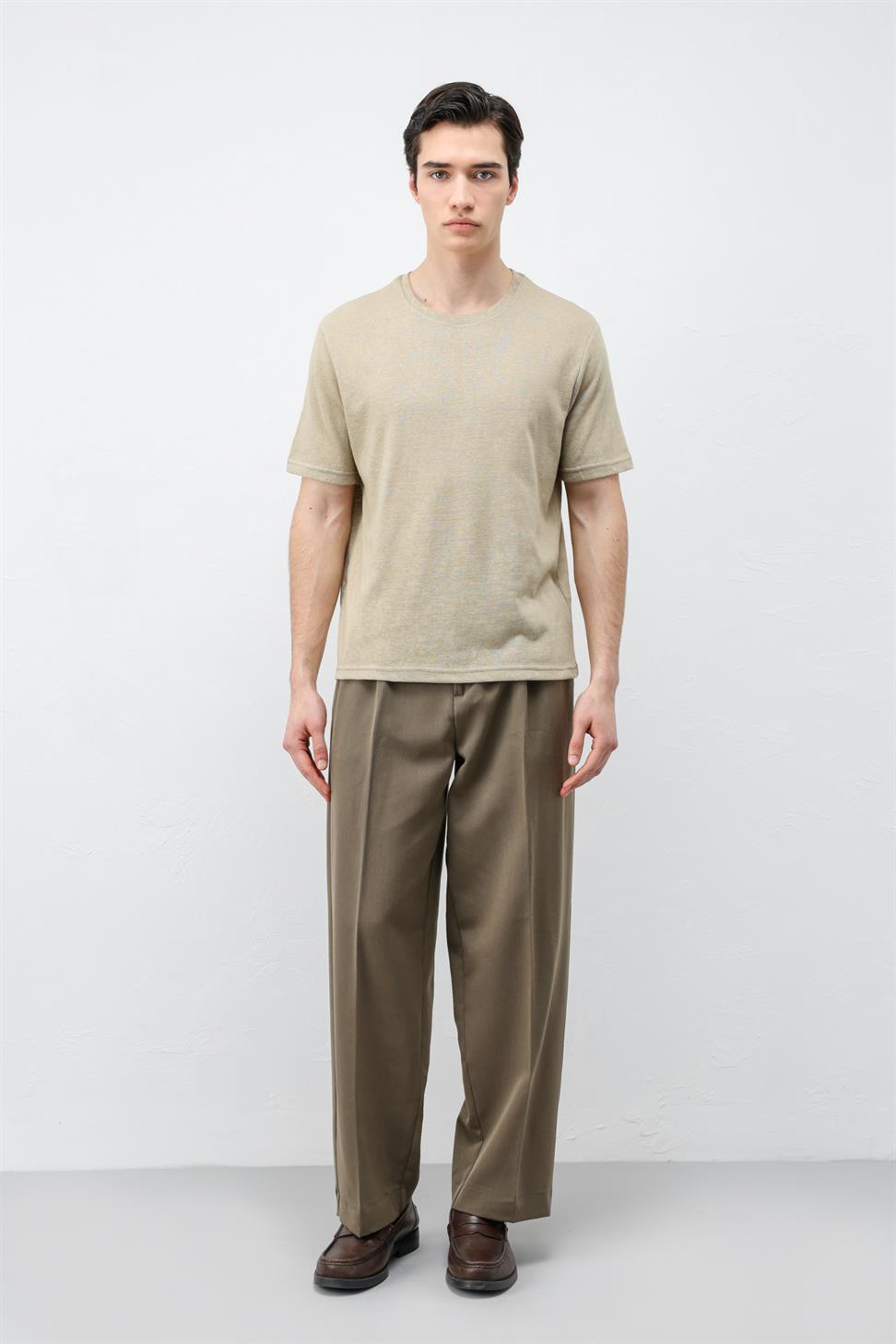 تي شيرت رجالي بسيط