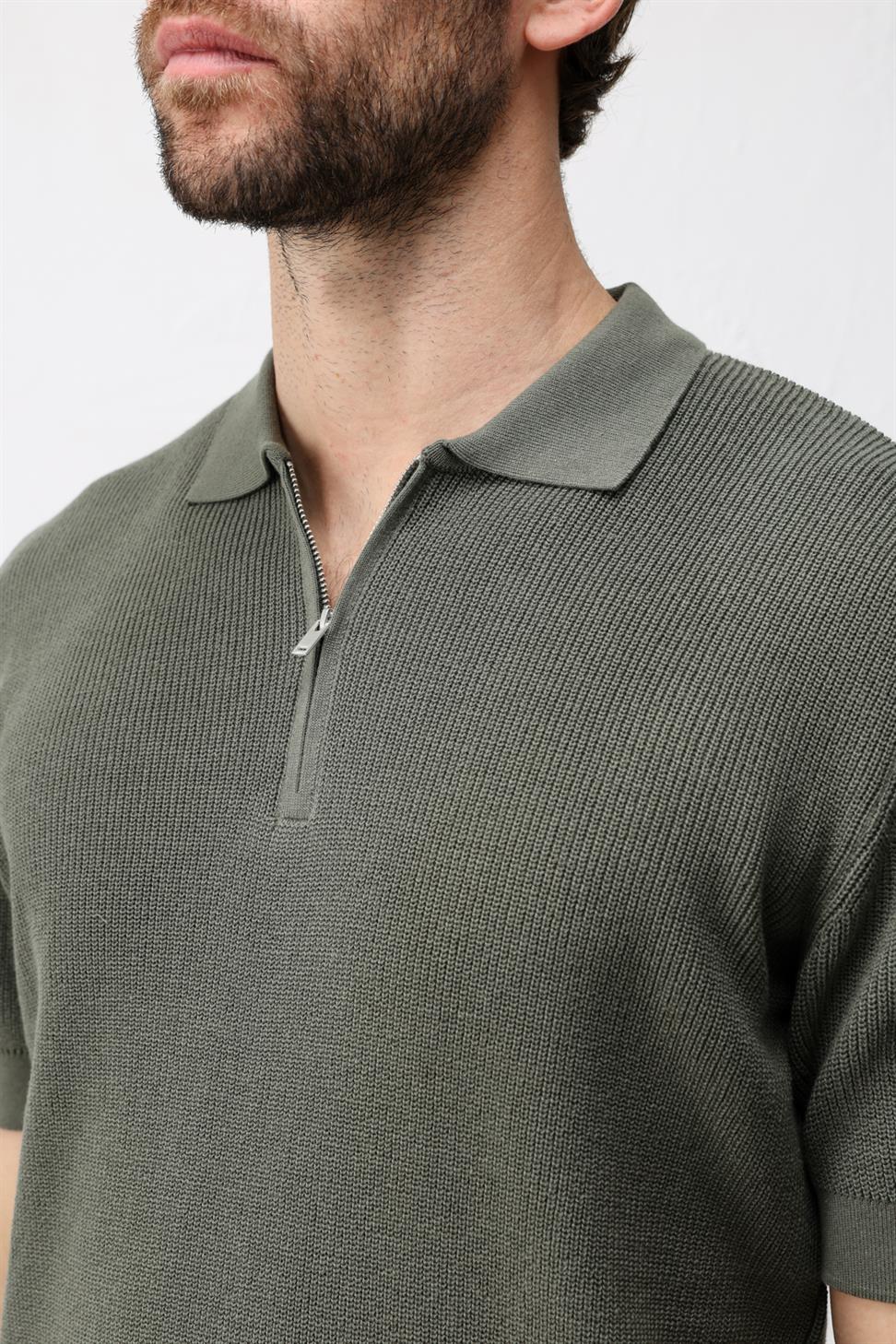 Comfort Slim Zippered Mens Knit T-Shirt