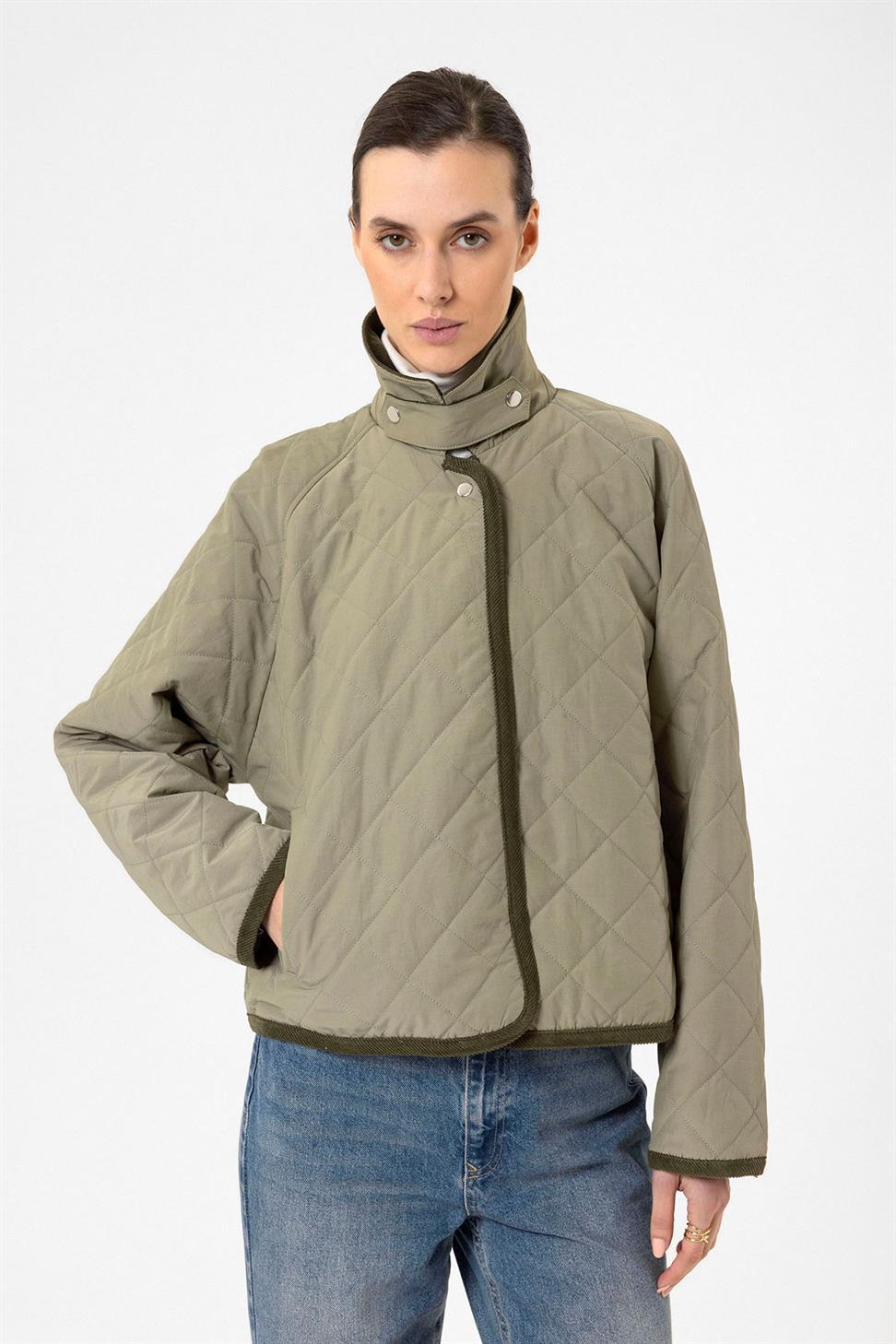 Antioch Haki Kadın Polo Yaka Kapitone Mont