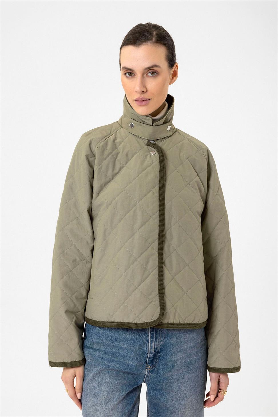 Antioch Haki Kadın Polo Yaka Kapitone Mont