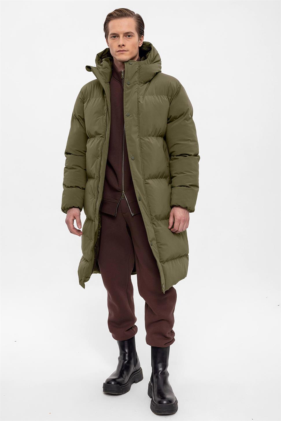 سترة منتفخة طويلة مقنعين