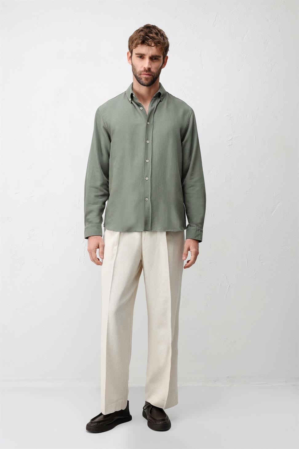 Relaxed Fit Mens Shirt with Linen Blend