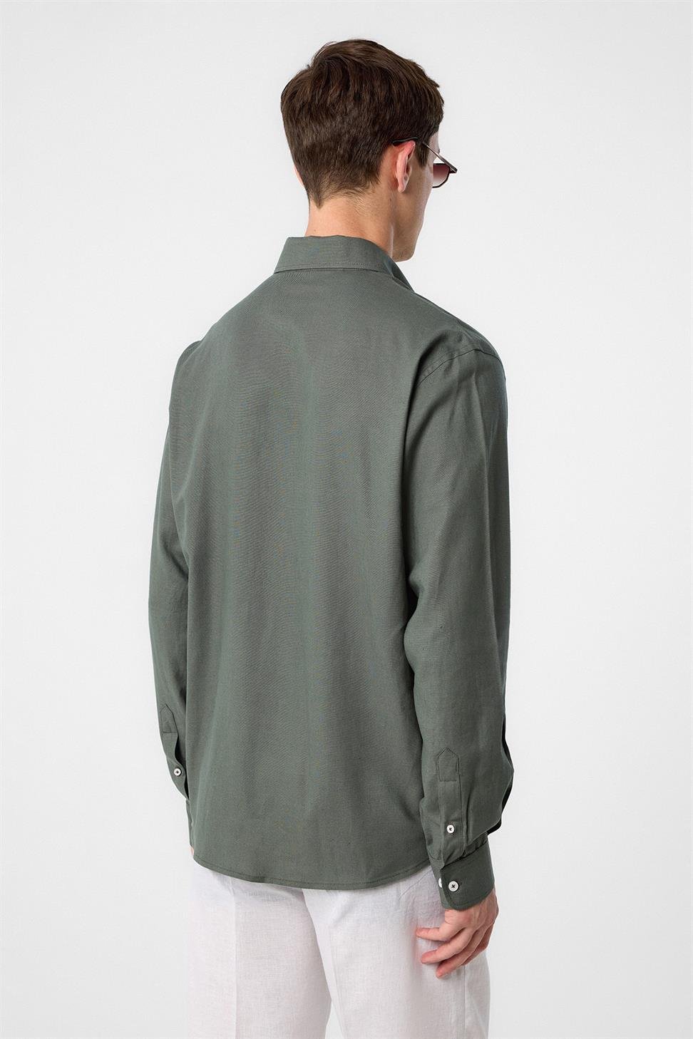 Antioch Haki Keten Karışımlı Yaka Düğmeli Erkek Gömlek