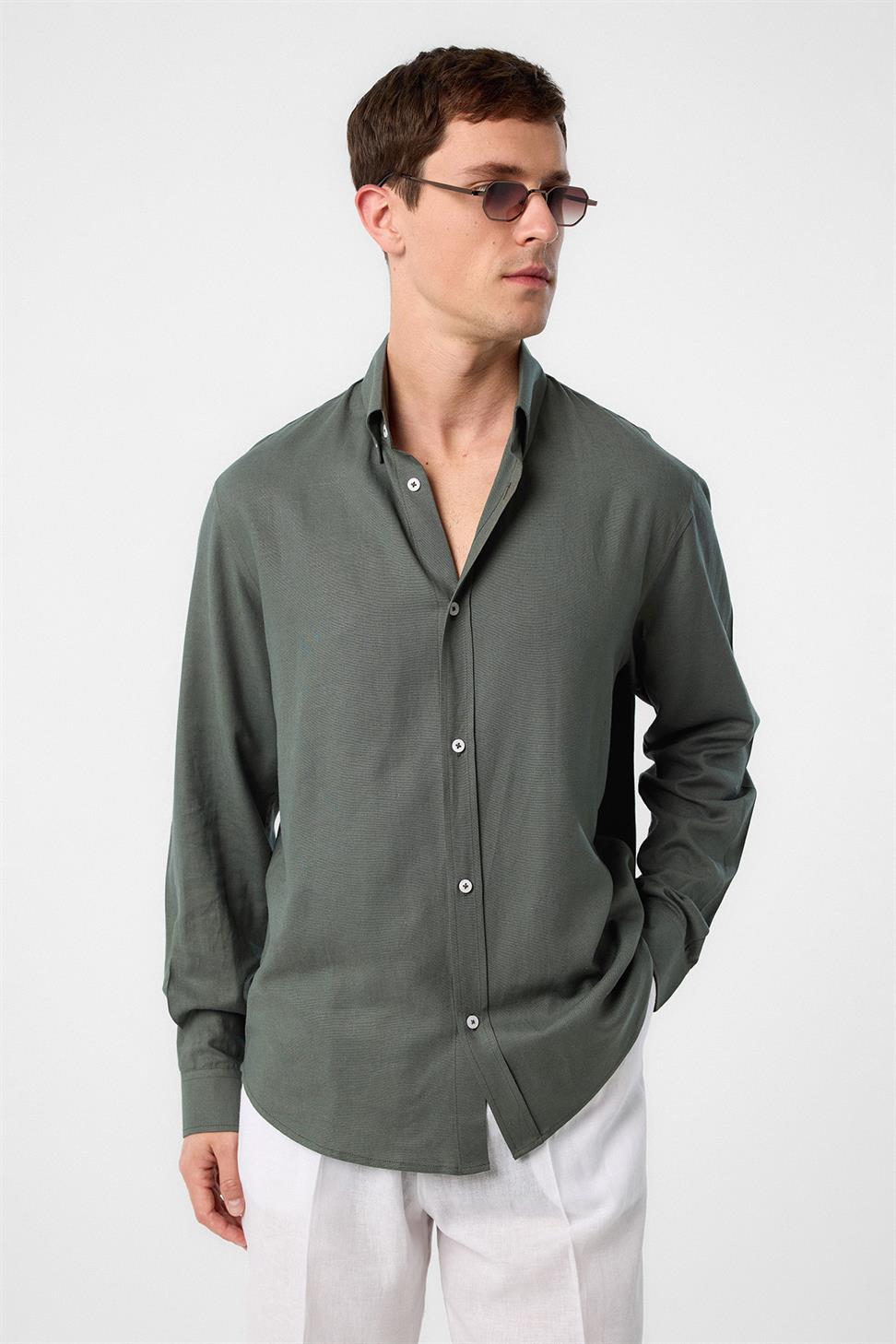 Antioch Haki Keten Karışımlı Yaka Düğmeli Erkek Gömlek