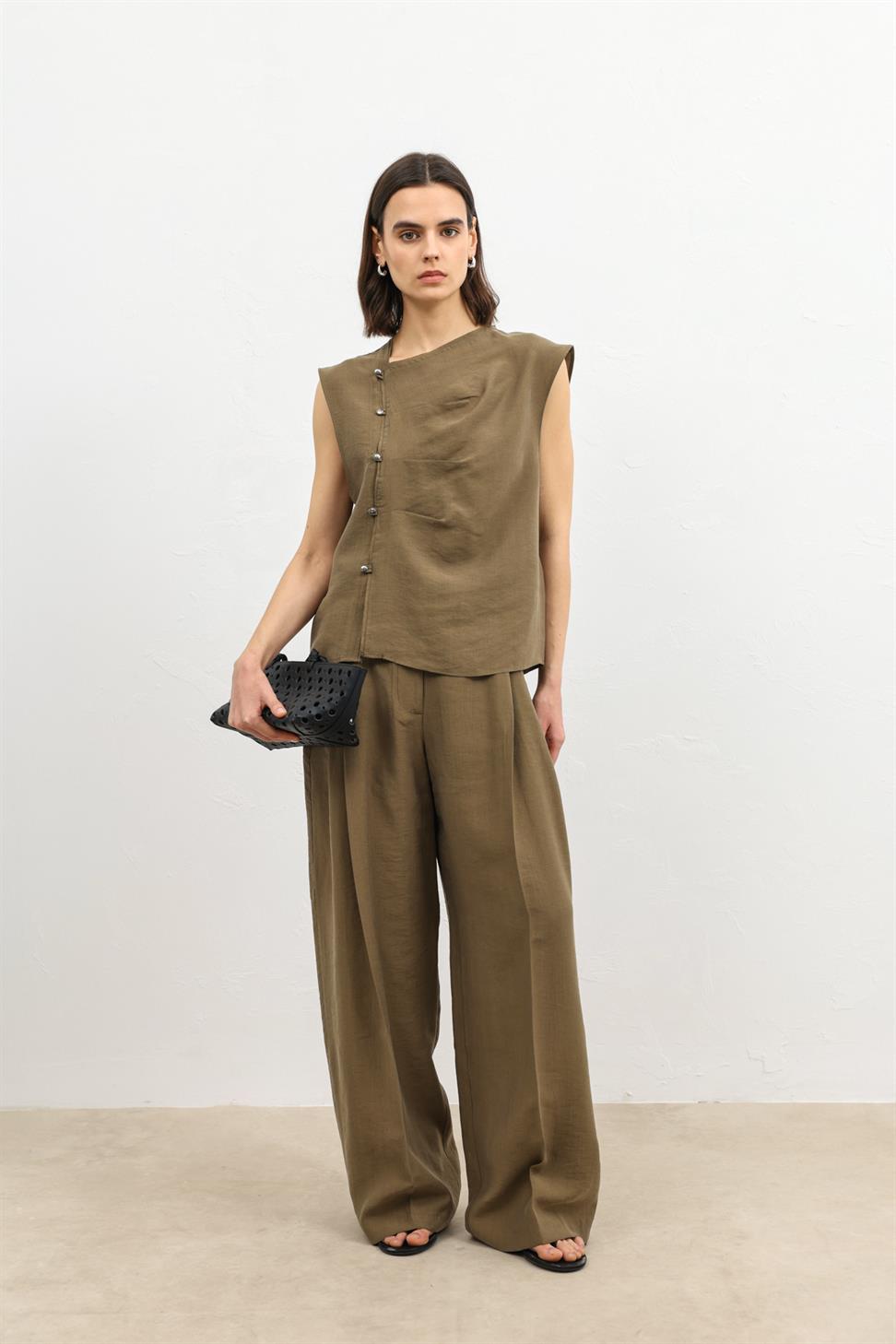 بنطال نسائي واسع الساق من مزيج الليوسيل