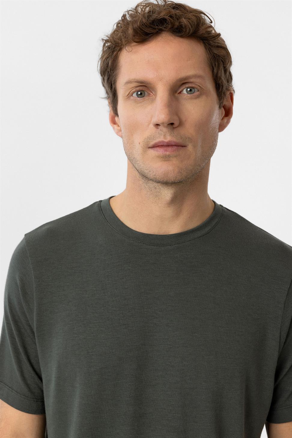 Antioch Haki Regular Fit Basic Erkek T-Shirt