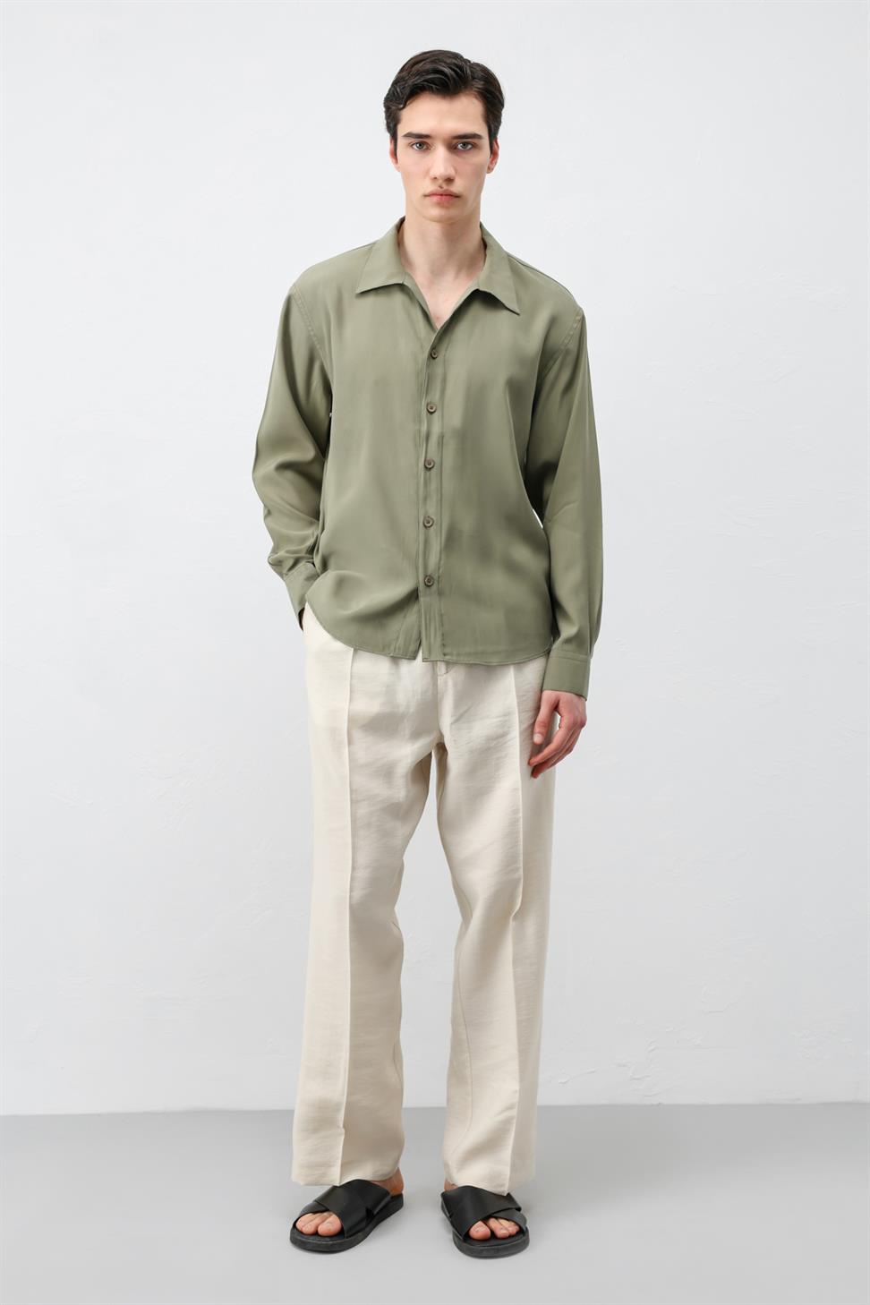 قميص رجالي مريح