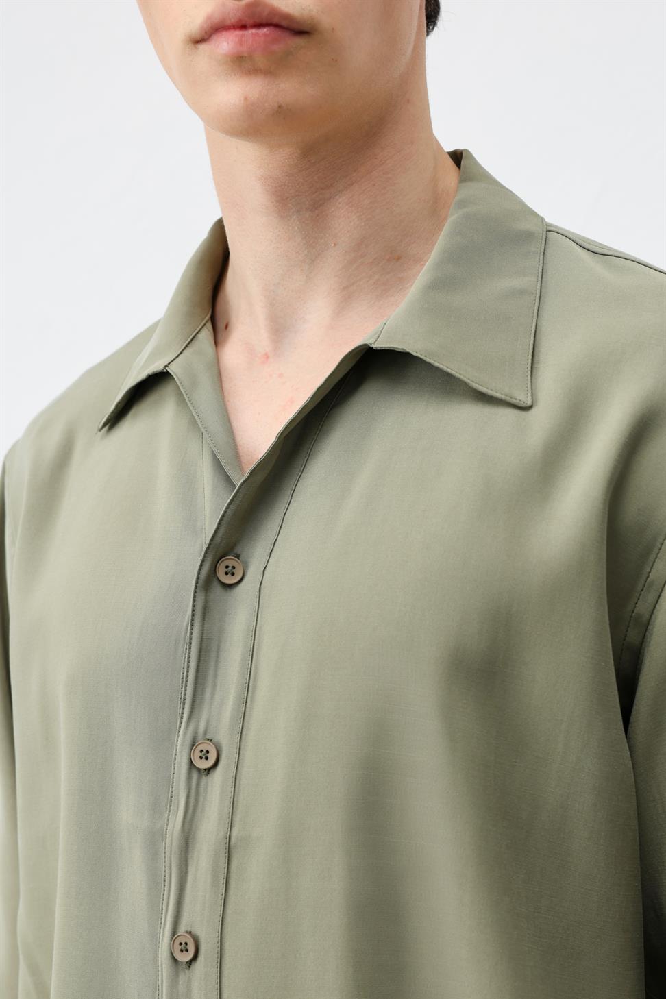 قميص رجالي مريح