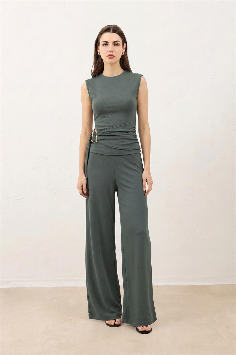 Womens Set with Buckle Detail