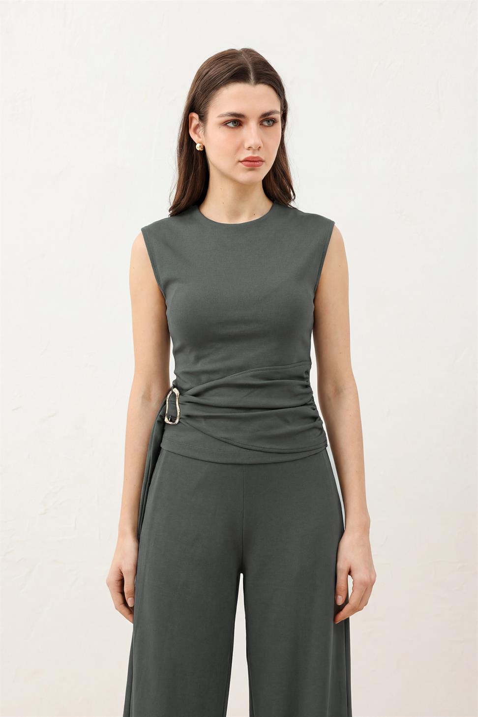 Womens Set with Buckle Detail