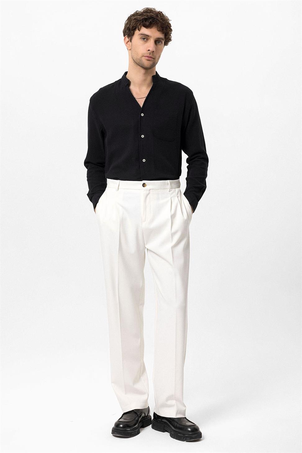 قميص رجالي محبوك بياقة القاضي