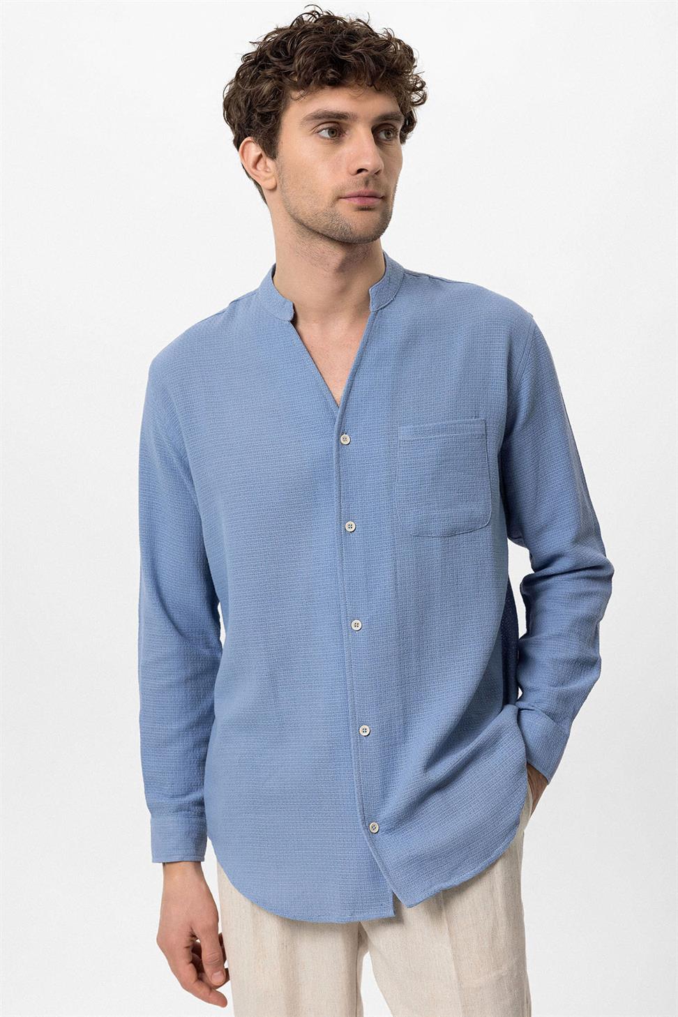 قميص رجالي محبوك بياقة القاضي