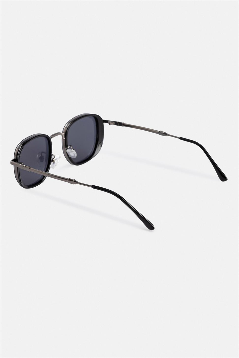 نظارات شمسية ذات حافة رفيعة