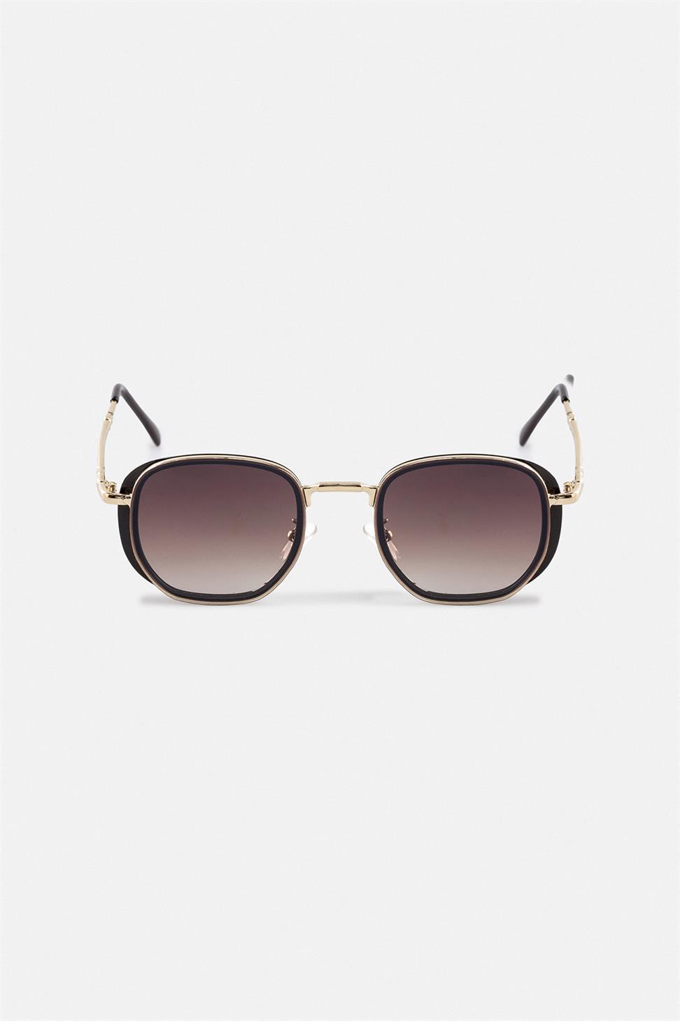 نظارات شمسية ذات حافة رفيعة