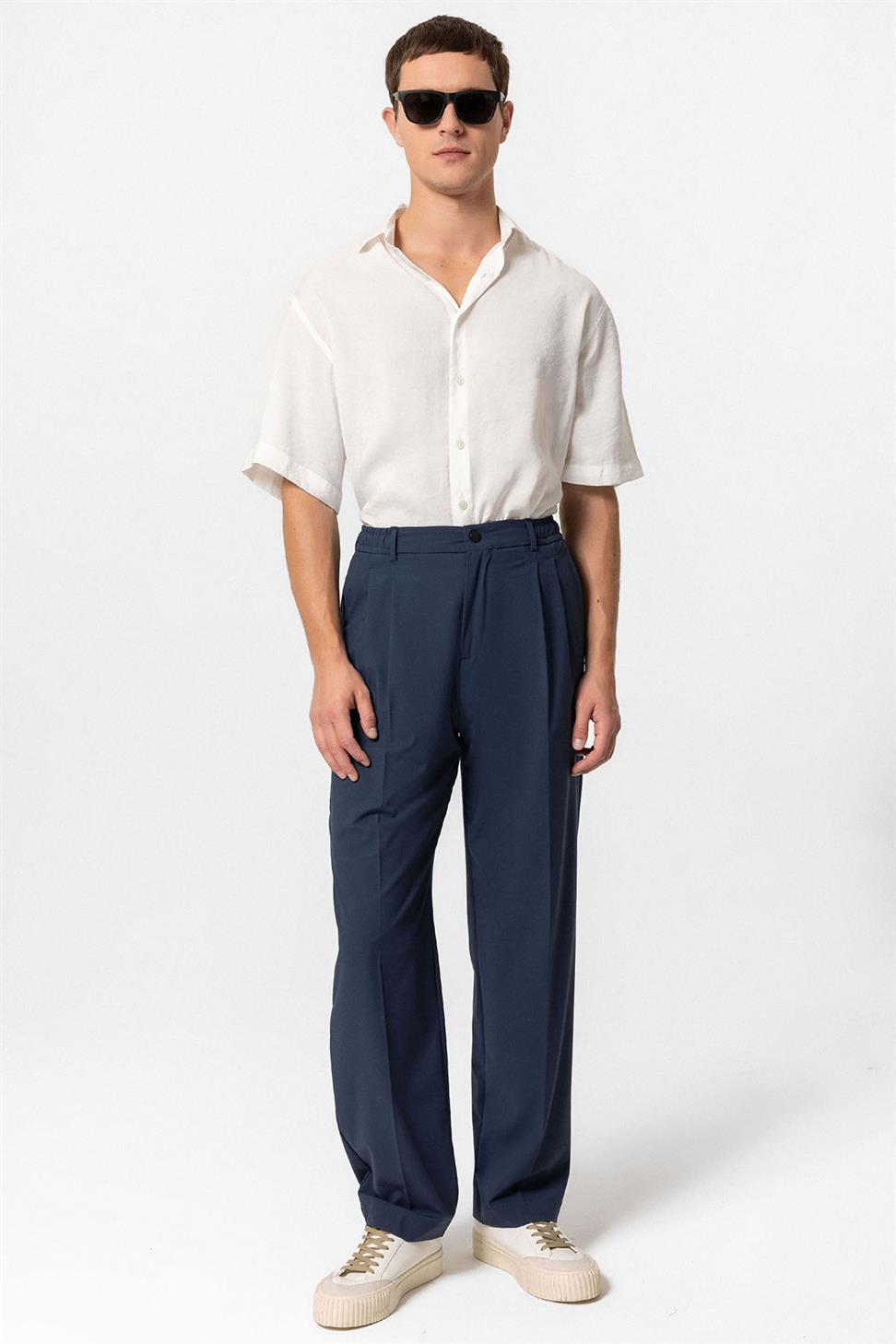 مرونة الخصر ارتفاع الخصر السراويل الرجال مطوي