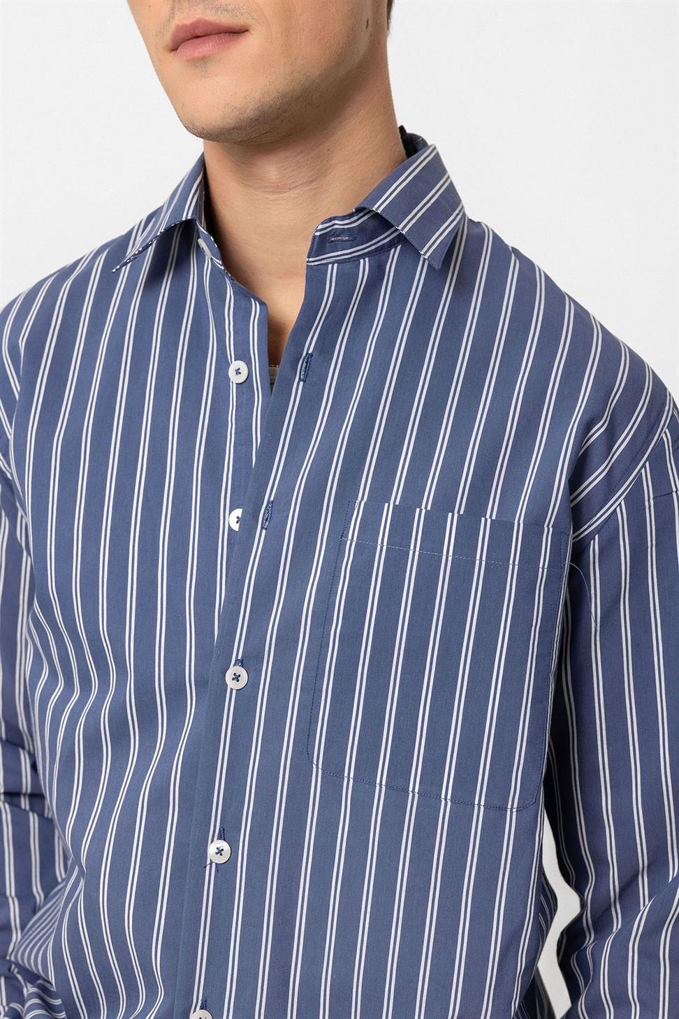 قميص رجالي بأكمام طويلة مخططة ذات أكمام طويلة عادية