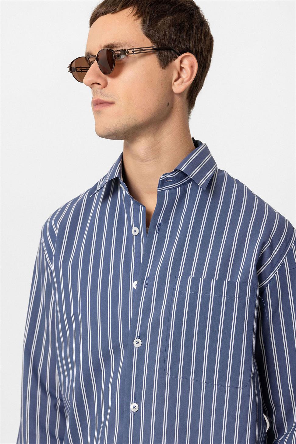 قميص رجالي بأكمام طويلة مخططة ذات أكمام طويلة عادية