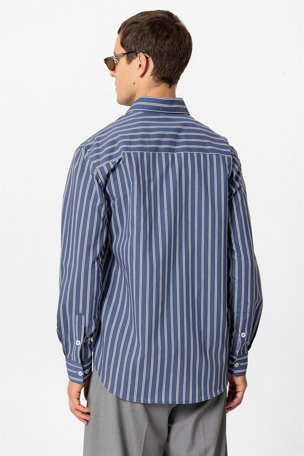 قميص رجالي بأكمام طويلة مخططة ذات أكمام طويلة عادية