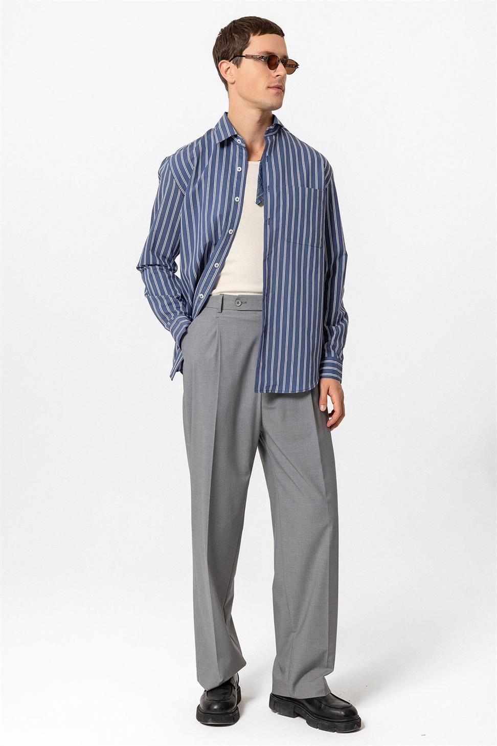 قميص رجالي بأكمام طويلة مخططة ذات أكمام طويلة عادية