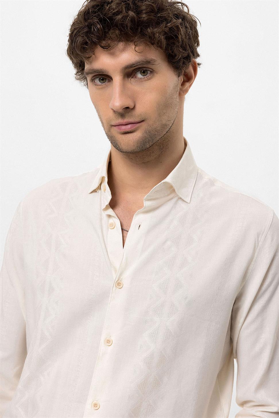 قميص رجالي مطرز