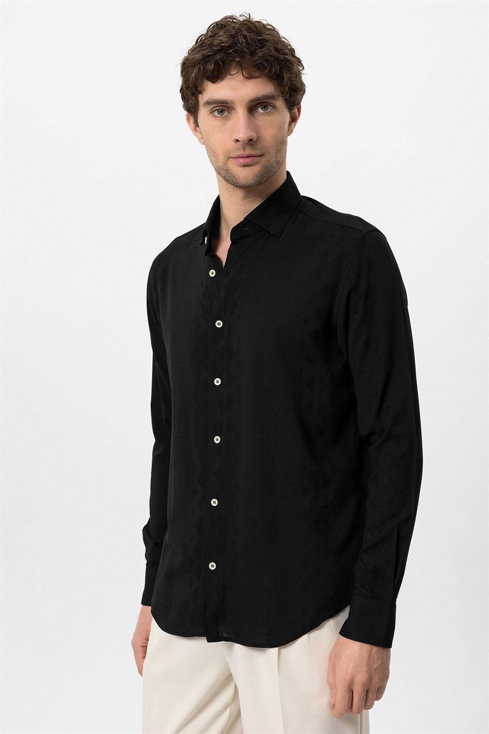 قميص رجالي مطرز