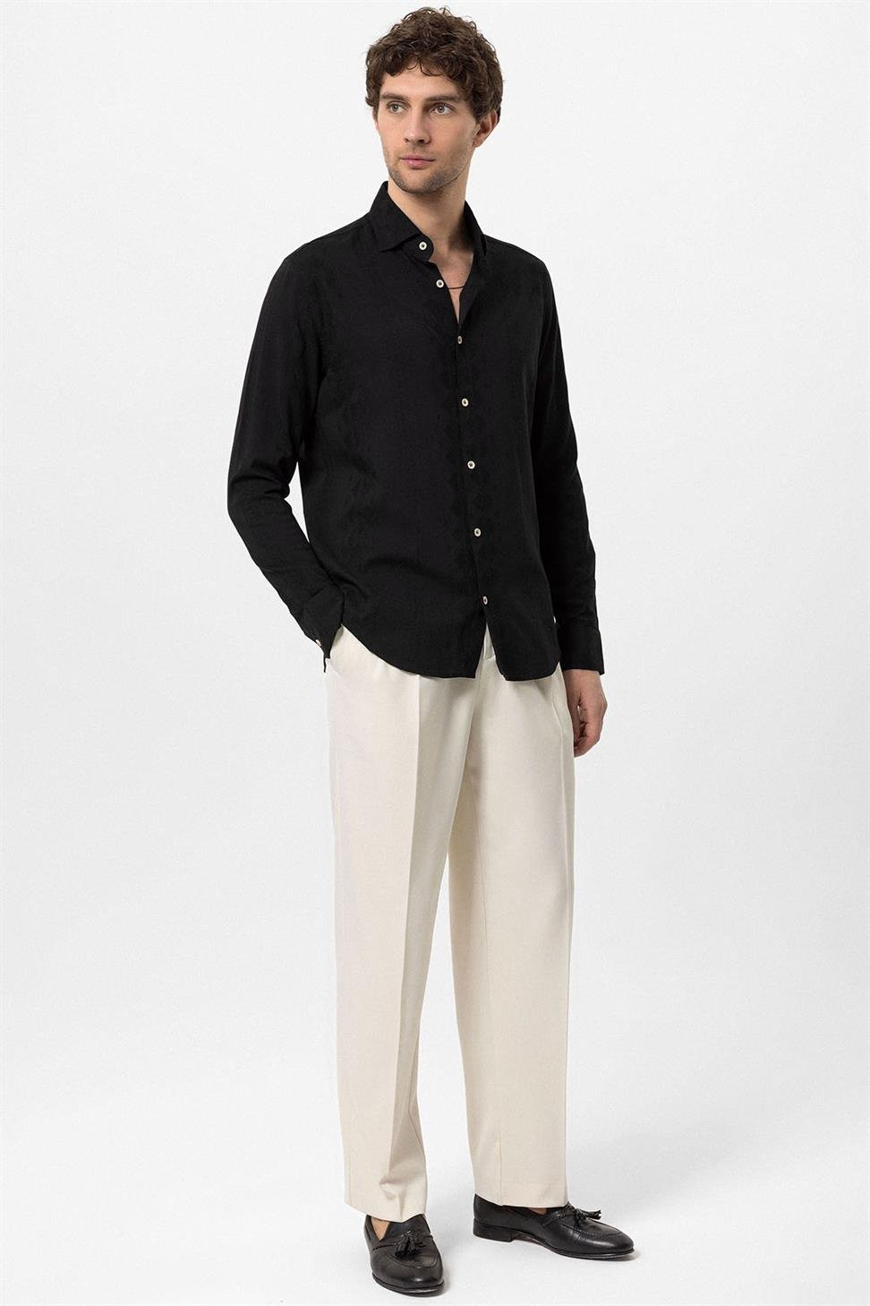 قميص رجالي مطرز