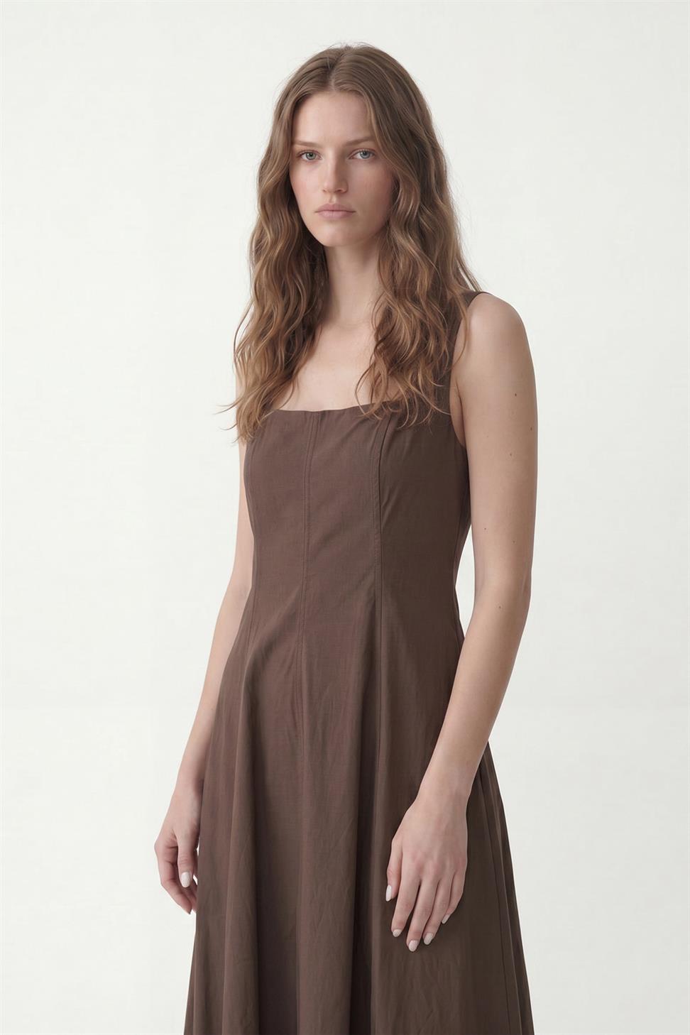 فستان نسائي من البوبلين بأكمام